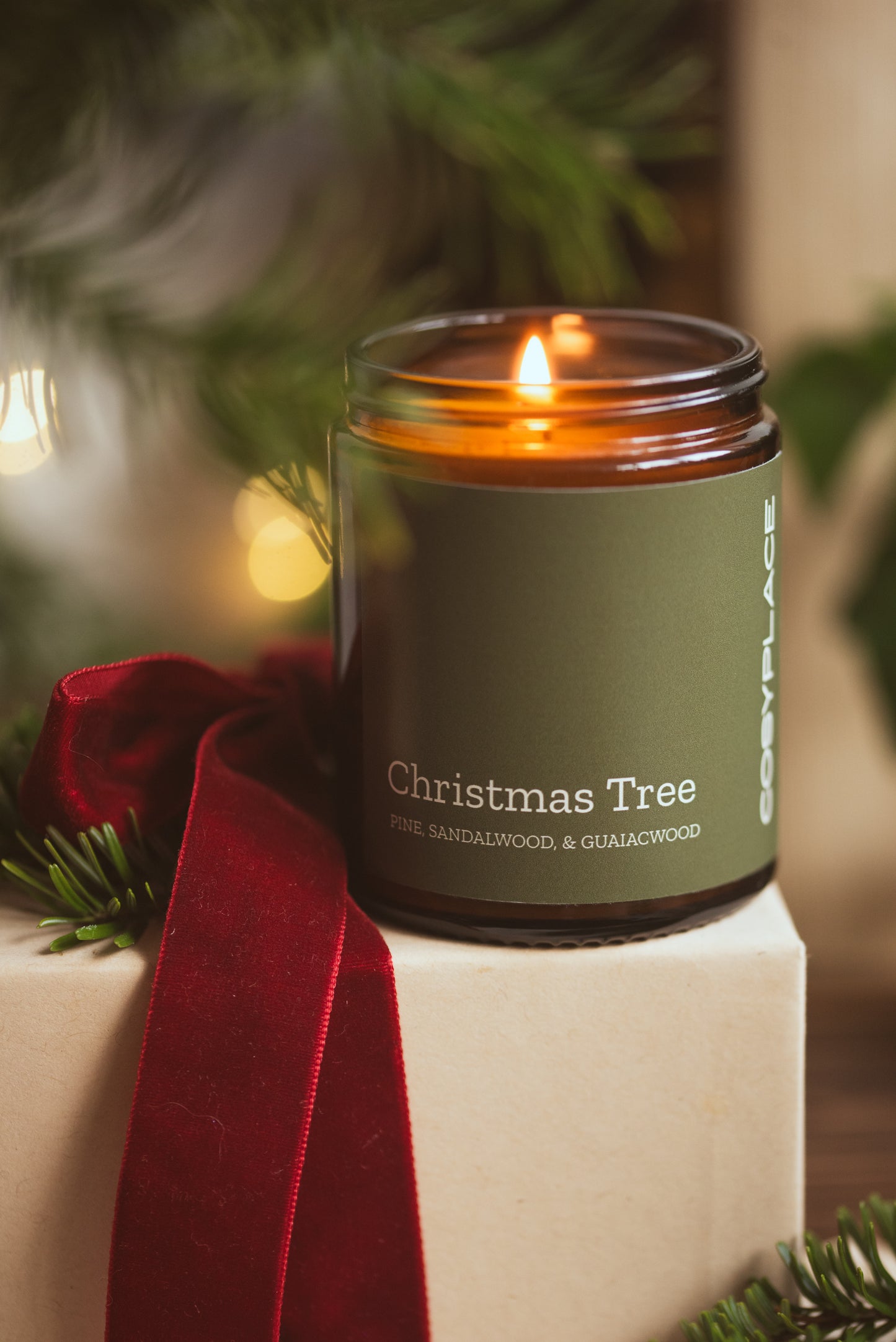 CHRISTMAS TREE - Nordic Spruce and Cedarwood scented Soy Candle
