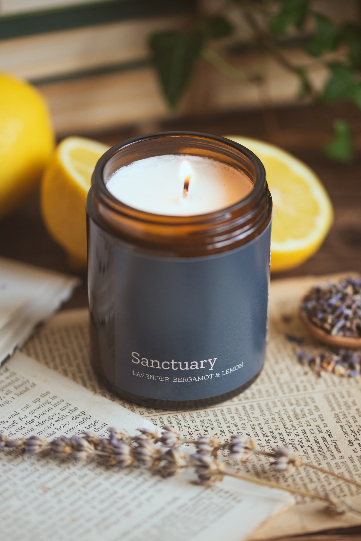 SANCTUARY - Lavender Pure Essential Oils Scented Soy Candle