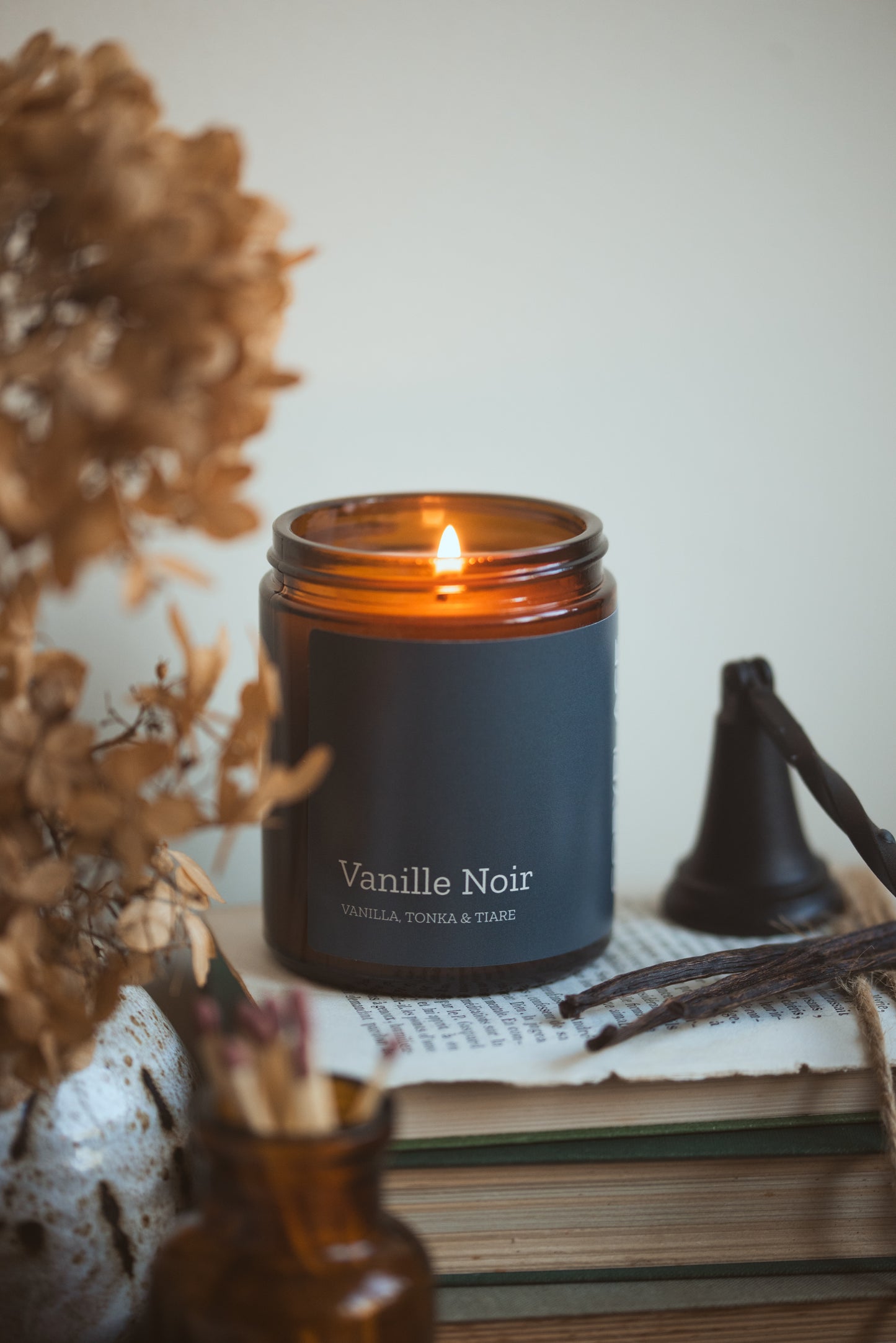 VANILLE NOIR - Vanilla & Tonka Bean Phthalate Free Vegan Scented Soy Candle - COSYPLACE CANDLES