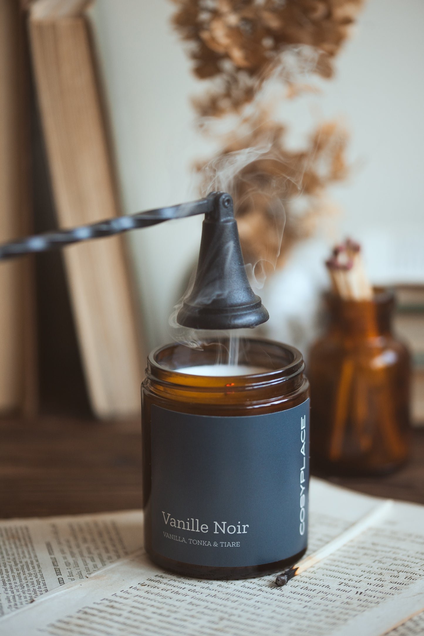 VANILLE NOIR - Vanilla & Tonka Bean Phthalate Free Vegan Scented Soy Candle - COSYPLACE CANDLES